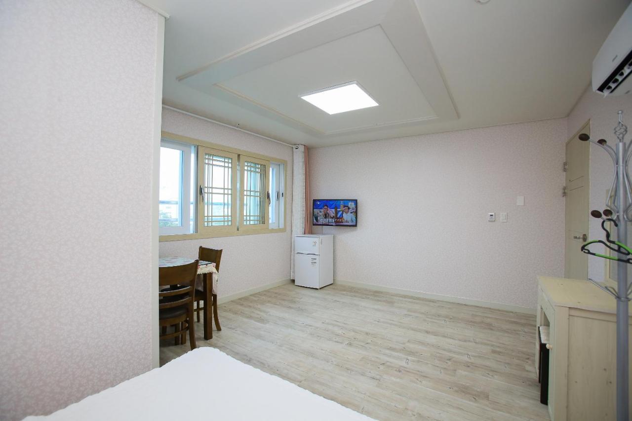 Haeneoul Villa Сеогвипо Екстериор снимка