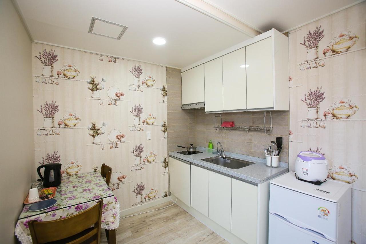 Haeneoul Villa Сеогвипо Екстериор снимка